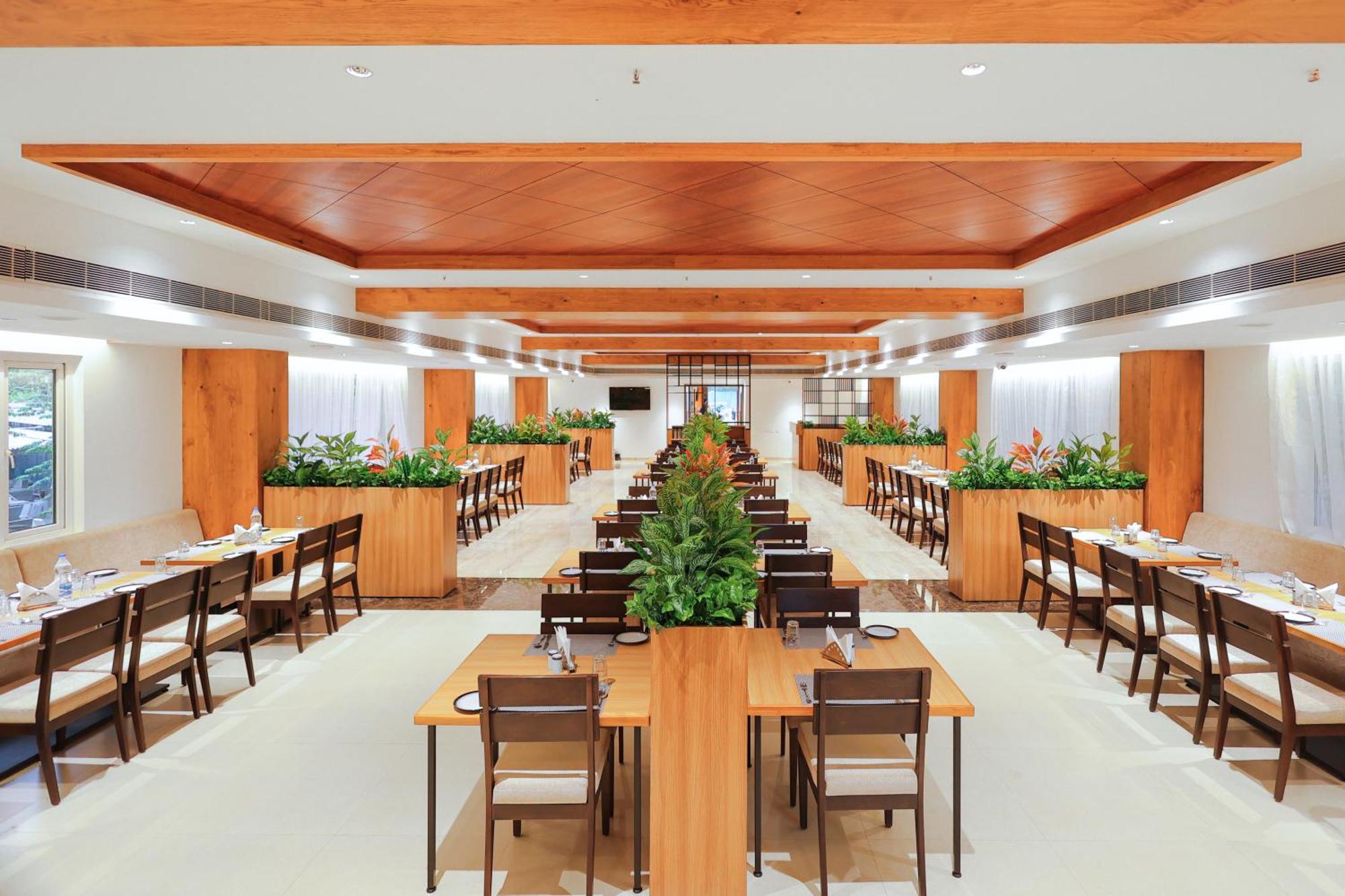 Icon Grand Hotel By Bhagini Bangalore Esterno foto