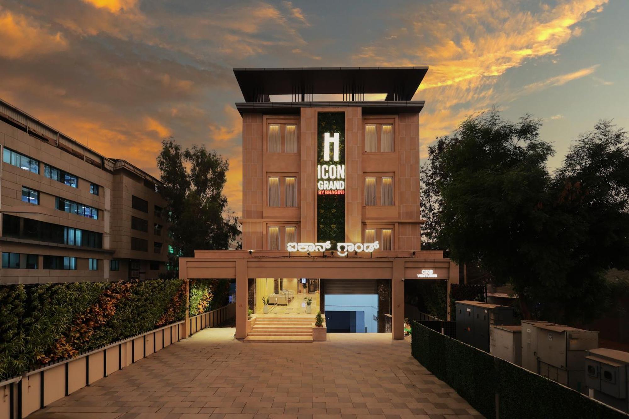 Icon Grand Hotel By Bhagini Bangalore Esterno foto