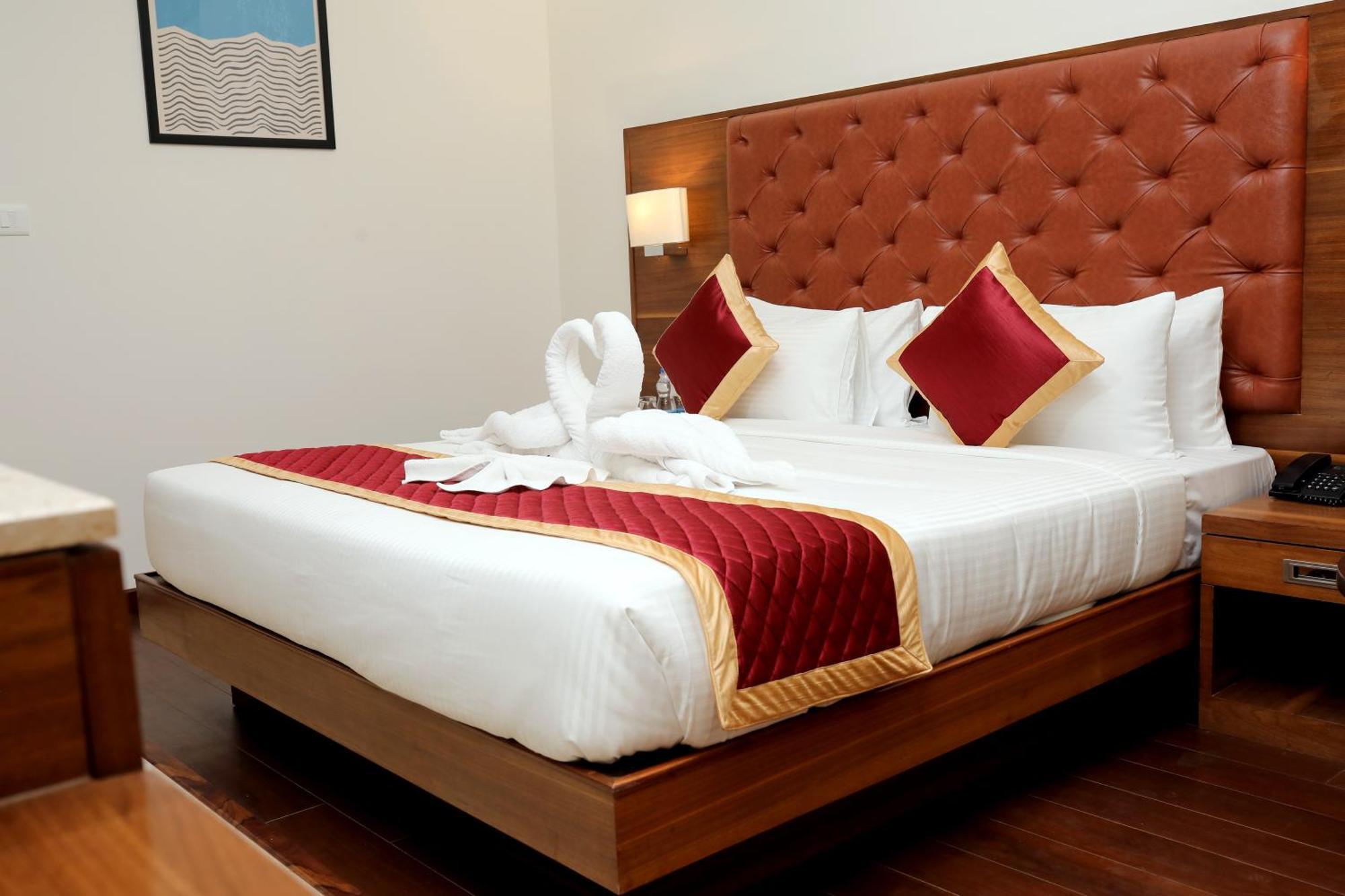 Icon Grand Hotel By Bhagini Bangalore Esterno foto