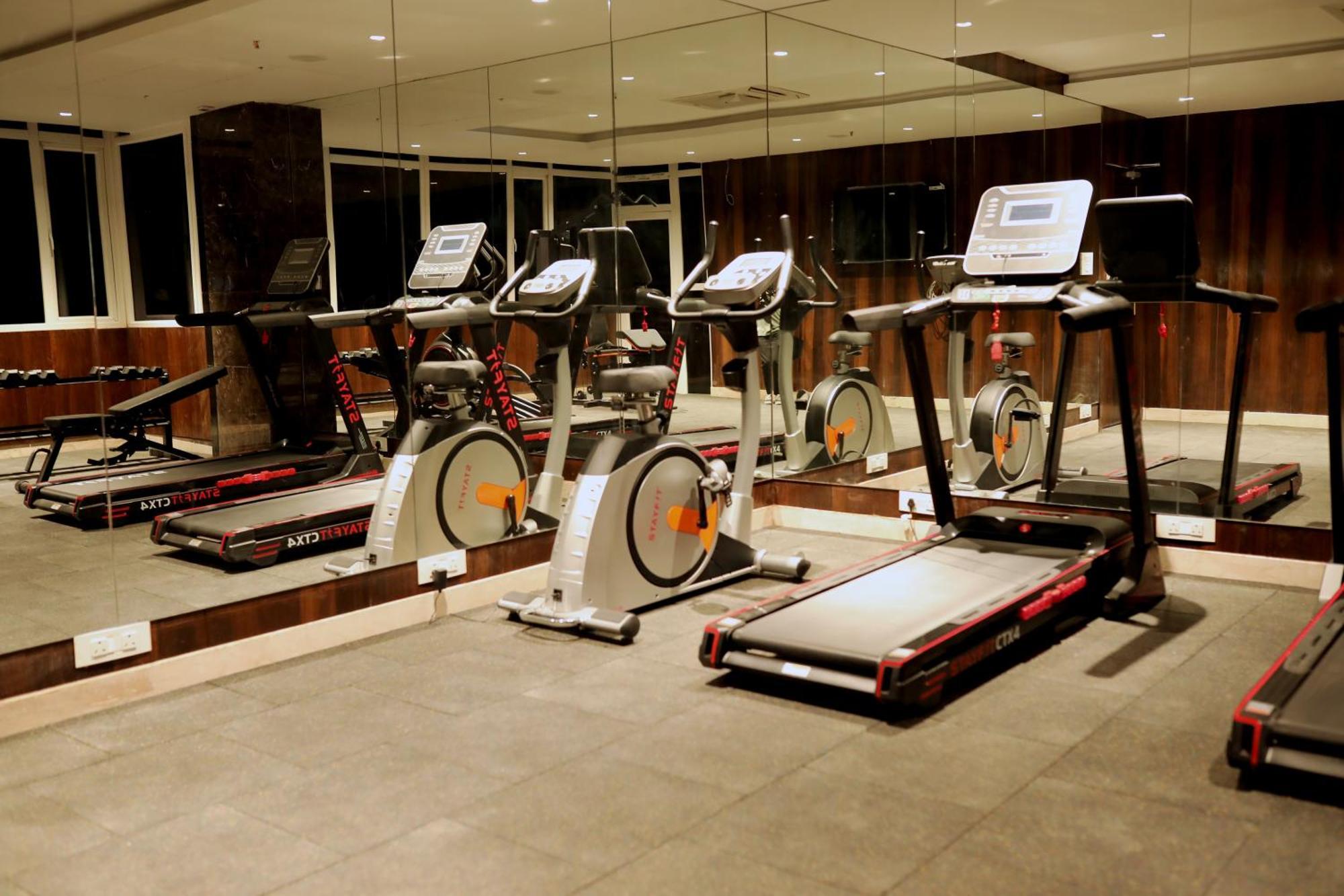 Icon Grand Hotel By Bhagini Bangalore Esterno foto