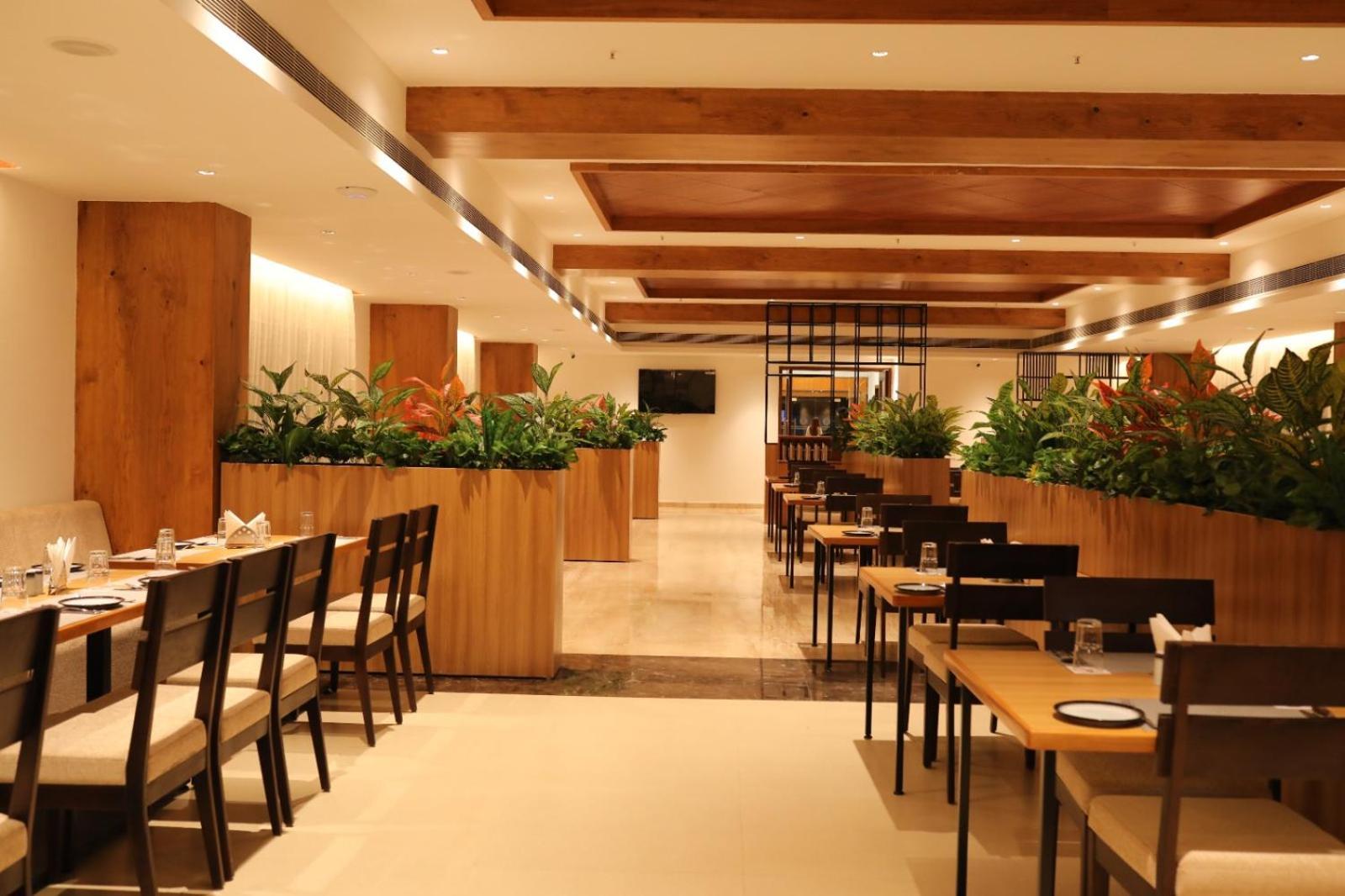 Icon Grand Hotel By Bhagini Bangalore Esterno foto
