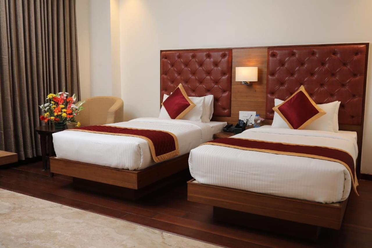 Icon Grand Hotel By Bhagini Bangalore Esterno foto